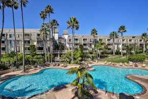 Beachfront Oceanside Condo with Pool and Hot Tub!